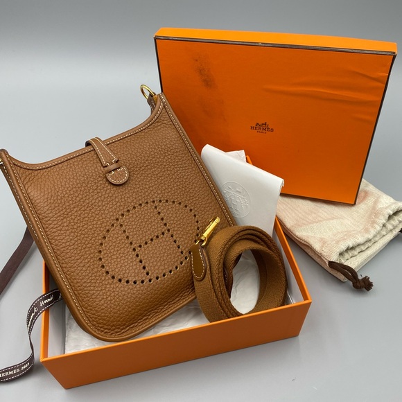 Hermes Handbags - 🔥HERMES🔥Taurillon Maurice Evelyn tpm crossbody gold